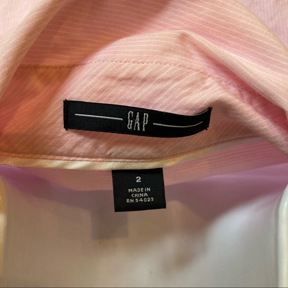 GAP Button Up - Picture 4 of 5